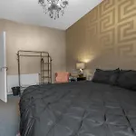 Cosy, Stylish Bedroom For Business And Work Travellers Kwatera prywatna Edynburg