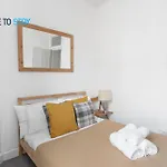 Apartamento 2 Bed - 7 Min Walk Train Station
