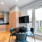 Staycity West End Hotel