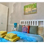 Beautifully Decorated 2bed Apt- Gem In Center * Эдинбург