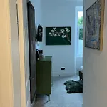 Cosy Apartment, Free Street Parking