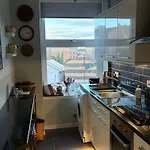 Stunning 1bd Flat In Centre - Pass The Keys Edimburgo
