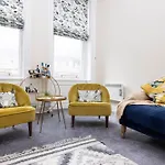 Apartment Stylish 2-bedroom Old Town Next To Royal Mile Edinburgh