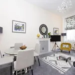 Apartment Stylish 2-bedroom Old Town Next To Royal Mile