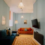 89 The Merchants- Chic By The House Of Danu Edinburgh