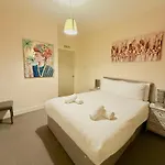 Two Bedroom Apartment-central Edinburgh-old Town-licensed Edinburgh