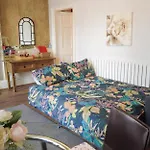 1 Bedrooms Flat In Haymarket, Heart Of Flat Sleeps 4 Διαμέρισμα