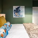 Dragon Luxury At 8 Albyn Place *