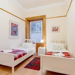 Beautiful Spacious Ground Floor Newington Flat