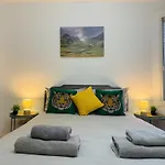 דירה Immaculate Flat Near Castle With Free Private Parking