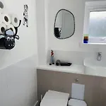 Stylish One Bedroom *