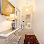 Deluxe 3-bedroom On Princes Street Overlooking Castle