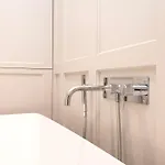 Deluxe 3-bedroom On Princes Street Overlooking Castle Apartamento