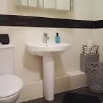1 Bedrooms Flat In Haymarket, Heart Of Flat Sleeps 4 , דירה אדינבורו