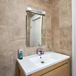 3 Bedroom - Historic Old Town Apartment
