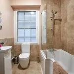 3 Bedroom - Historic Old Town Apartment *