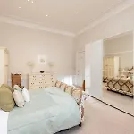 Daire Melville Street Townhouse *