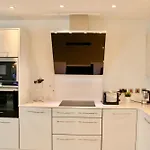 Luxurious - Sleeps 6 Apartament