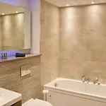 Luxurious - Sleeps 6 Edynburg