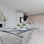Apartament Luxurious - Sleeps 6
