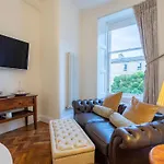 Immaculate One Bedroom Flat In The Centre 公寓 *