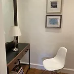 Immaculate One Bedroom Flat In The Centre 爱丁堡