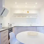 Immaculate One Bedroom Flat In The Centre 公寓