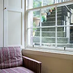 Beautiful Georgian 2 Bedroom Flat Edinburgh