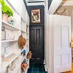 Stunning Flat, New Town, - Perfect Location Apartmán
