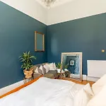 Stunning Flat, New Town, - Perfect Location * Edinburgh