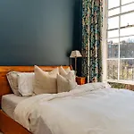 Stunning Flat, New Town, - Perfect Location Apartmán