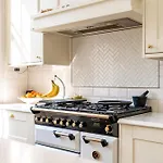Stunning Flat, New Town, - Perfect Location Apartmán