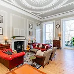 Stunning Flat, New Town, - Perfect Location Apartmán