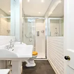 Charming With 2-bathroom And Private Entrance 에든버러