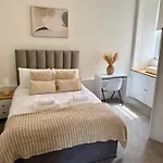 Stylish 3 Bed New Town - Traquair *