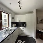 Cosy & 2 Bedrooms Apartment Edinburgh