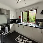 Cosy & 2 Bedrooms * Edinburgh