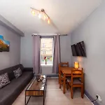 Central Edinburgh Apartment By The Castle דירה *