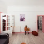 Central Edinburgh Apartment By The Castle דירה אדינבורו
