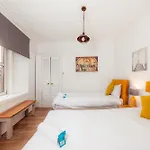 Central Edinburgh Apartment By The Castle אדינבורו
