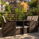 Vakantiehuis Gorgeous 3 Bed House Free Parking & Garden Edinburgh