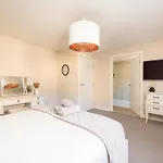 بيت للعطل Gorgeous 3 Bed House Free Parking & Garden *