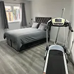 Private 1 Bedroom - - Sleeps 2
