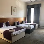 Hotel apartamentowy Cairn &