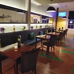 Hotel apartamentowy Cairn &