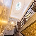 Cairn & Hotel apartamentowy Edynburg