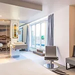 Novotel Centre
