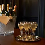 The Roseate - Small Luxury Of The World 5*