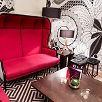 Отель Tigerlily 4*