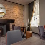 Hill Place